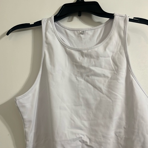 Saungkuai Women’s Race back bodysuit Size XL color White NWOT - Picture 3 of 8